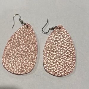 Chic Textured Pink Drop Earrings